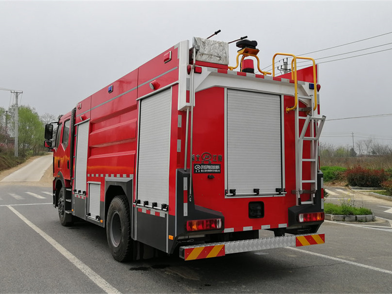 8噸解放單橋泡沫消防車(chē)