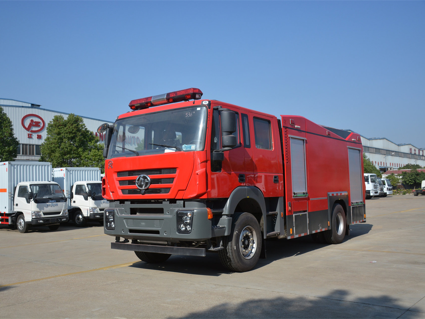 8噸上汽紅巖泡沫消防車