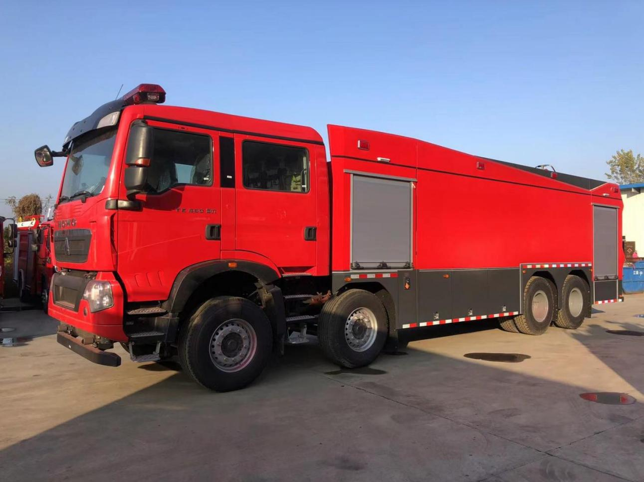 18噸重汽泡沫消防車